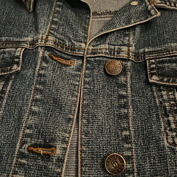 Size large Jean Jacket - Picture 3 of 6